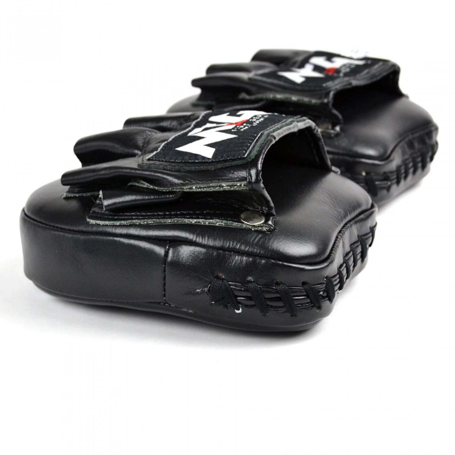 FM2 MTG Pro Black Mini Curved Focus Mitts 3 FM2 MTG Pro Black Mini Curved Focus Mitts - Image 3