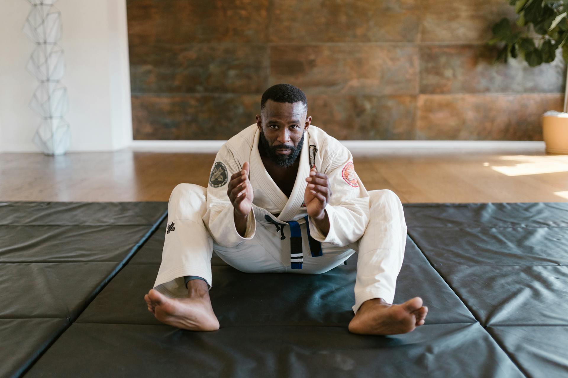 Boxing Shop -Boxing Shop pexels rdne stock project 8612519