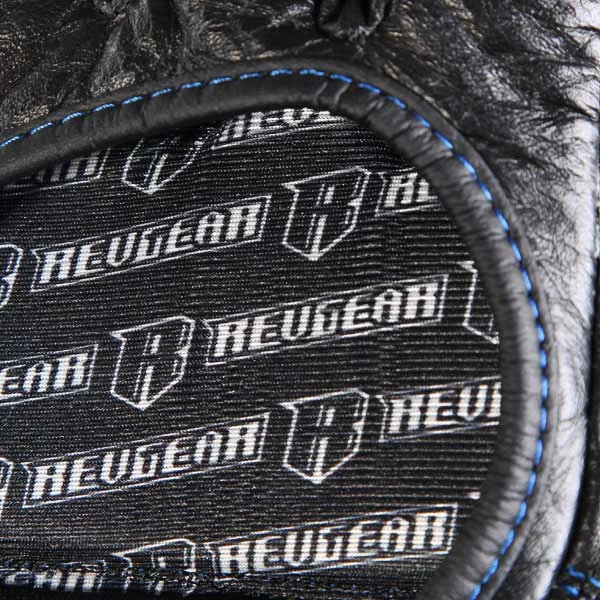 Revgear Challenger MMA Gloves - 4oz Competition Black 2 Revgear Challenger MMA Gloves - 4oz Competition Black - Image 2