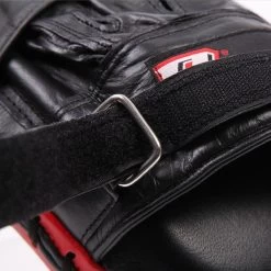 Revgear Curved Focus Mitts 10 Revgear Curved Focus Mitts -Boxing Shop revgear curved focus mitts 875985