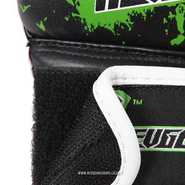 Revgear Kids Deluxe MMA Gloves - Green 6 Revgear Kids Deluxe MMA Gloves - Green - Image 6