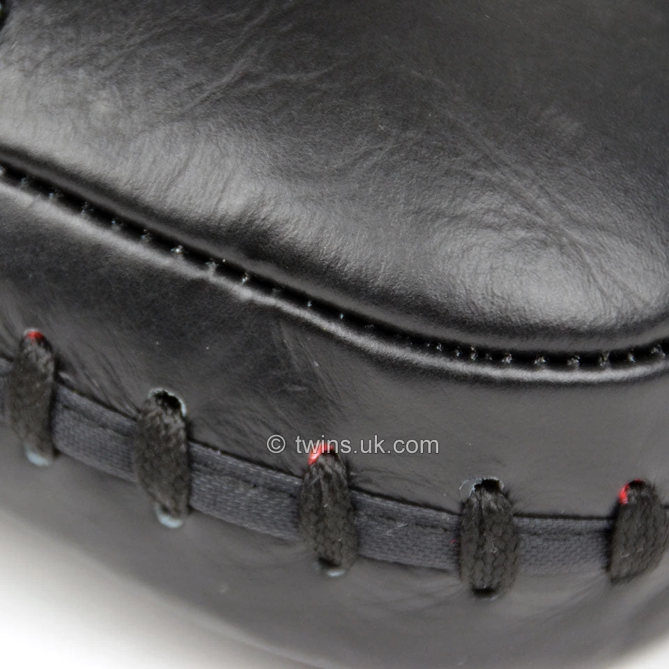 Twins PML-10 Deluxe Curved Focus Mitts Black 7 Twins PML-10 Deluxe Curved Focus Mitts Black - Image 7